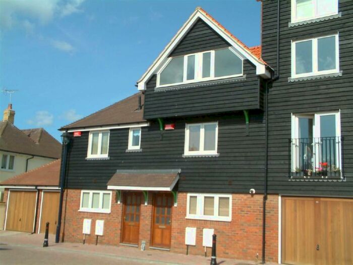 3 Bedroom Terraced House To Rent In Newmans Close, Hythe, CT21
