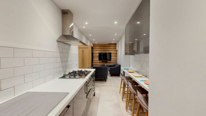 4 Bedroom House To Rent In Cotham Gardens, Bristol, BS6