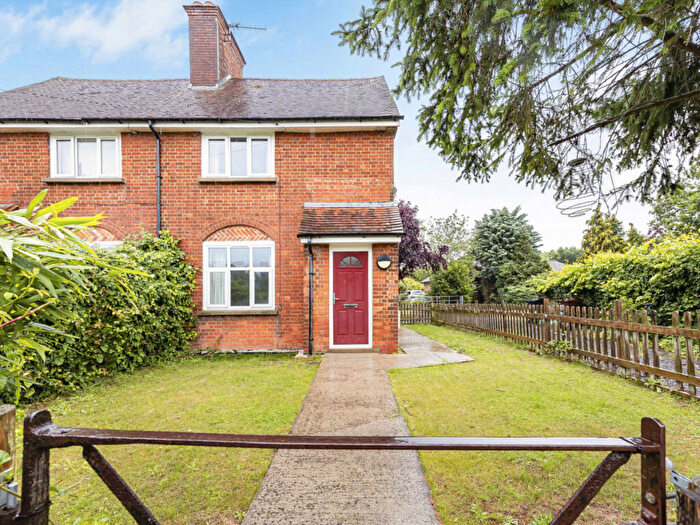 3 Bedroom Semi-Detached House For Sale In Blakes Road, Wargrave, RG10