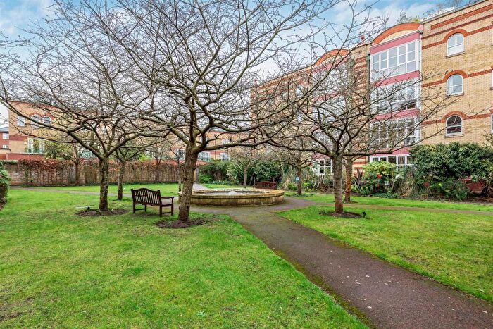 Terraced House To Rent In St. Edmunds Square, London, SW13