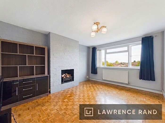 2 Bedroom Flat To Rent In West Mead, Ruislip, HA4