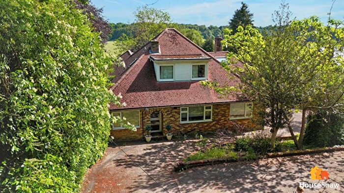 5 Bedroom Detached House For Sale In Chartridge Lane, Chesham, HP5