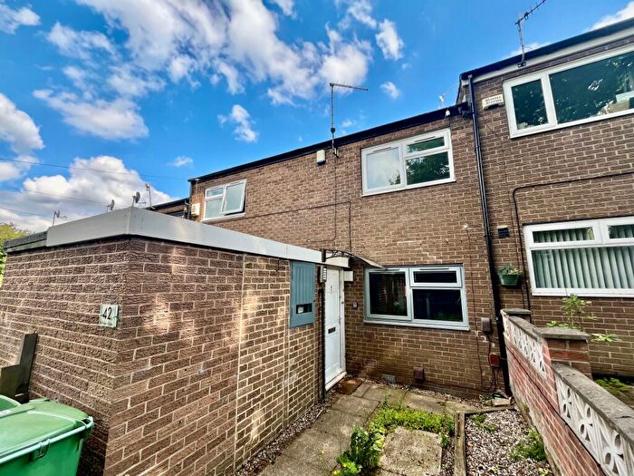 2 Bedroom House To Rent In Bellmount Close, Leeds, LS13