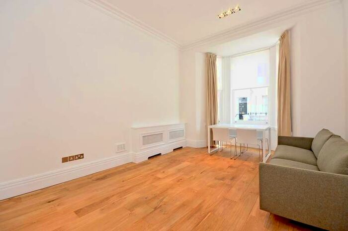 1 Bedroom Flat To Rent In Westgate Terrace, Chelsea, SW10