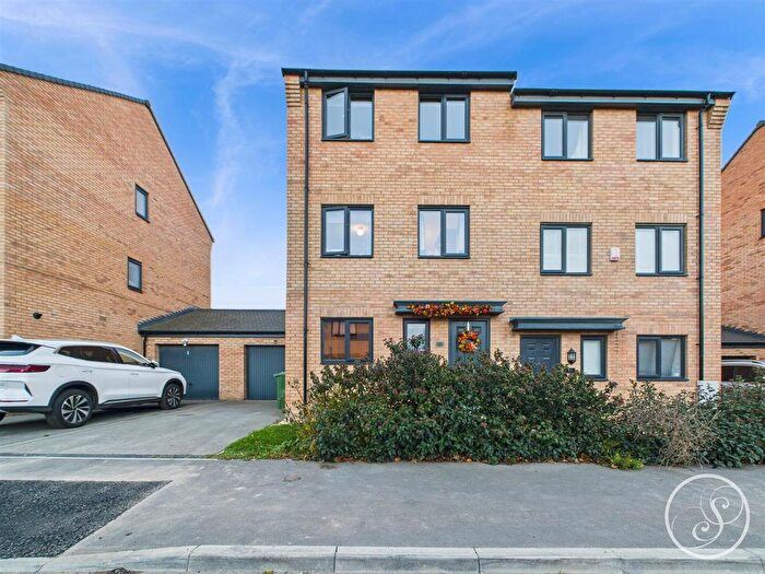 4 Bedroom Semi Detached House For Sale In Sakura Walk, Seacroft, Leeds, LS14