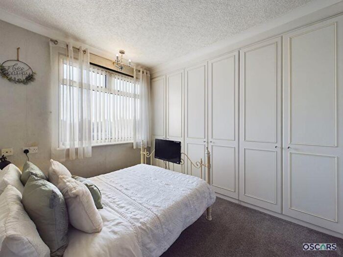 3 Bedroom Terraced House For Sale In Bernadette Avenue, Hull, HU4