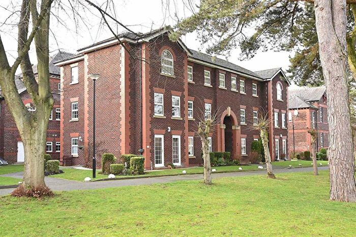 2 Bedroom Flat To Rent In The Uplands, Bishopton Drive, Macclesfield, SK11