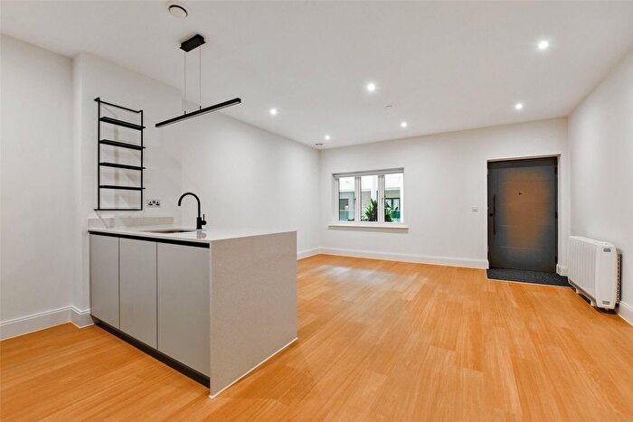 1 Bedroom Flat To Rent In The Factory, Memorial Avenue, Slough, Berkshire, SL1