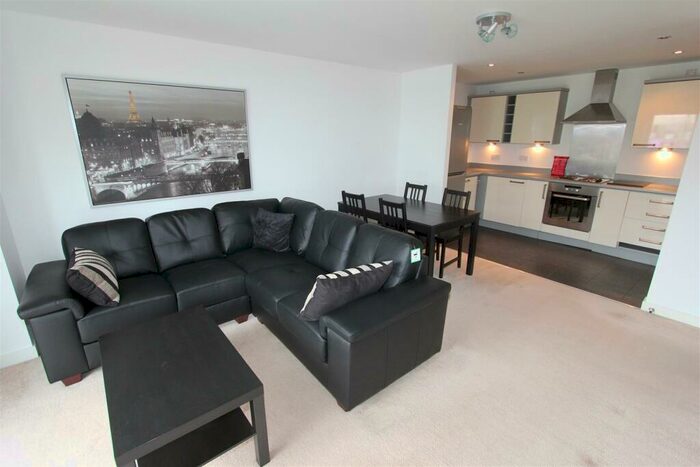 2 Bedroom Flat To Rent In Bouverie Court, Leeds, LS9