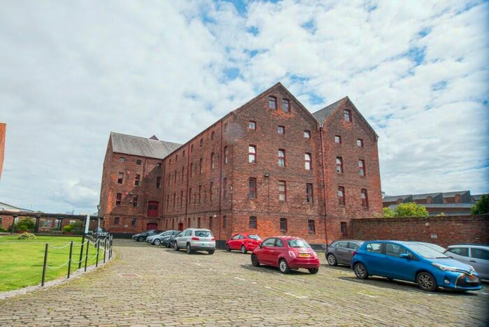 1 Bedroom Flat To Rent In High Street, Hull, East Riding Of Yorkshire, HU1