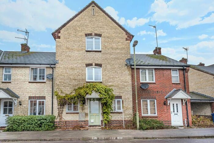 4 Bedroom Town House To Rent In New Langford Village, Bicester, OX26