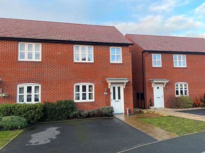 3 Bedroom Semi Detached House For Sale In Charters Drive, Middlebeck, Newark, NG24