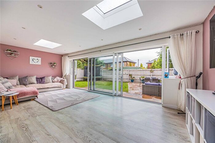 5 Bedroom Detached House For Sale In Dover Court, Hayling Island, PO11