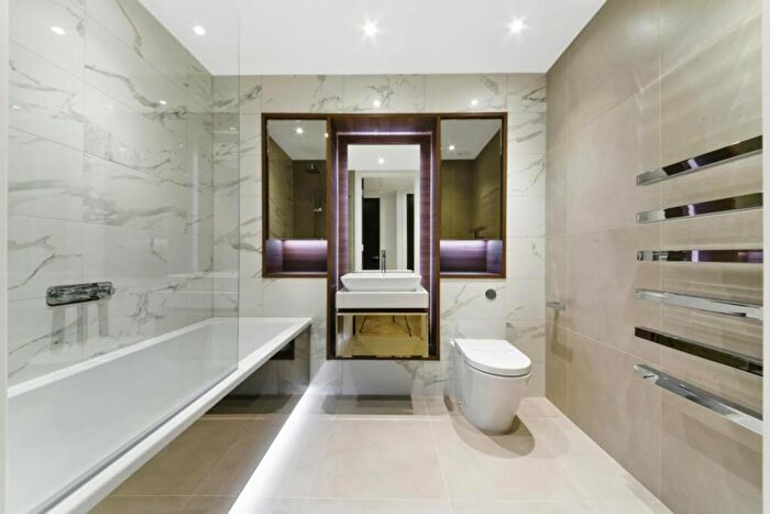 2 Bedroom Apartment To Rent In Perilla House, Stable Walk, London, E1
