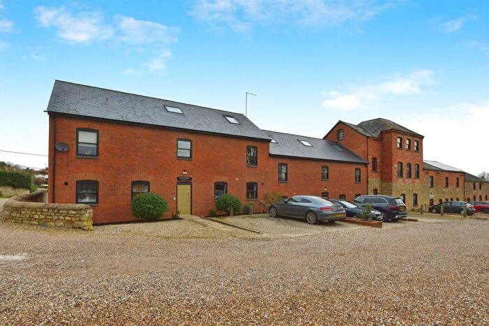2 Bedroom Flat For Sale In The Stocks, Cosgrove, Milton Keynes, MK19