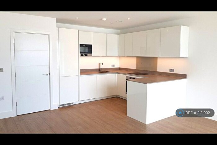 2 Bedroom Flat To Rent In Homefield Rise, Orpington, BR6