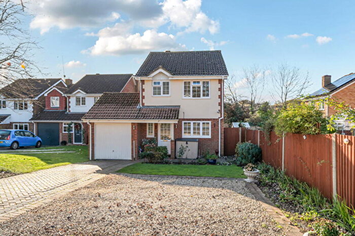 3 Bedroom Detached House For Sale In Stockbridge Close, Chineham Basingstoke, RG24