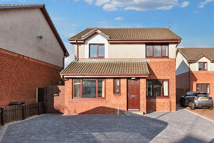 3 Bedroom Detached House To Rent In Bridgend Crescent, Moodiesburn, G69