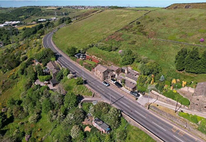 6 Bedroom Detached House For Sale In Crow Point, Boothtown, Halifax, HX3