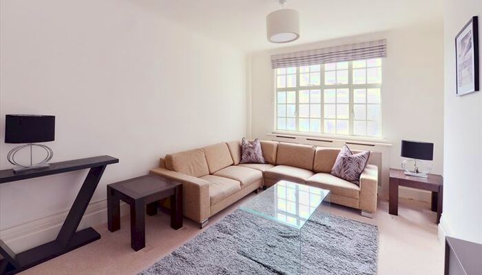 5 Bedroom Flat To Rent In Park Road, London, NW8