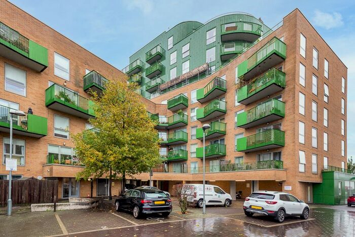 2 Bedroom Flat To Rent In Central Way, London, NW10