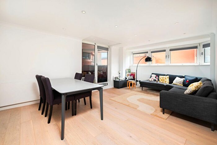 2 Bedroom Flat To Rent In Blazer Court, A St. Johns Wood Road, St Johns Wood, London, NW8