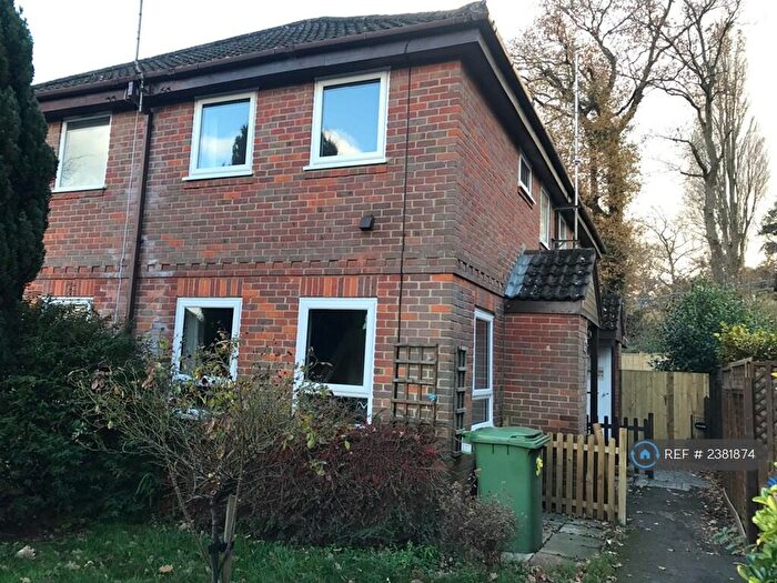 1 Bedroom Semi-Detached House To Rent In Northampton Close, Bracknell, RG12