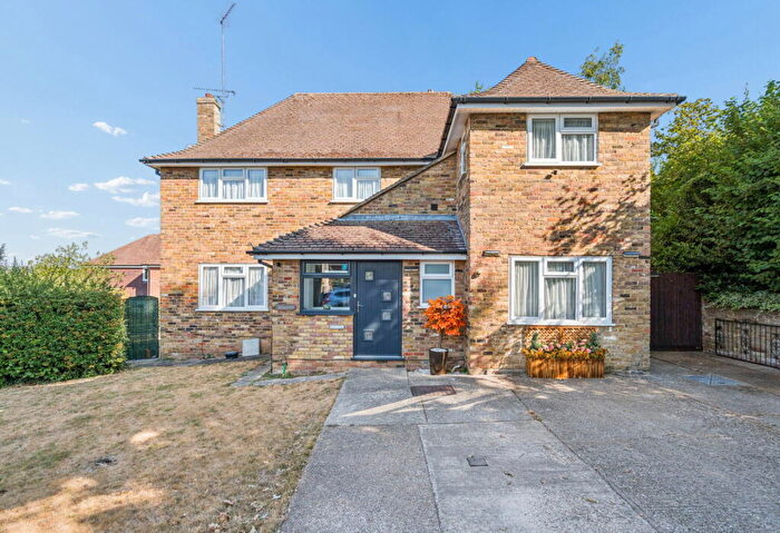 5 Bedroom Detached House For Sale In Mark Drive, Chalfont St. Peter, Gerrards Cross, SL9