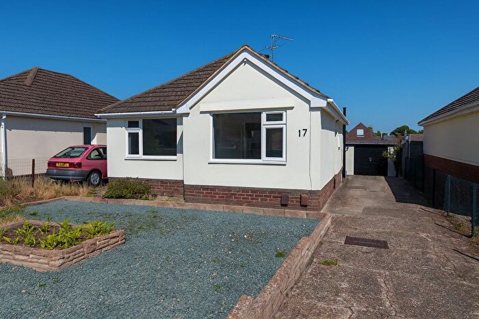 2 Bedroom Bungalow To Rent In Hythe Road, Poole, BH15