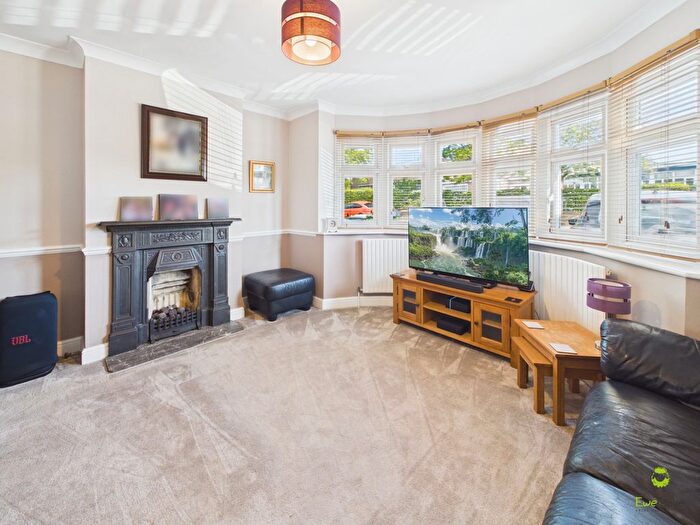 3 Bedroom Semi-Detached House For Sale In Sidmouth Road, Welling, Kent, DA16
