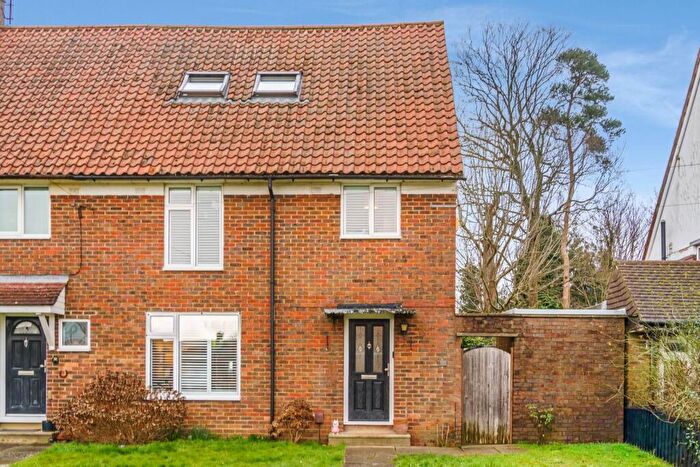 4 Bedroom End Of Terrace House For Sale In Thornfield Road, Banstead, SM7