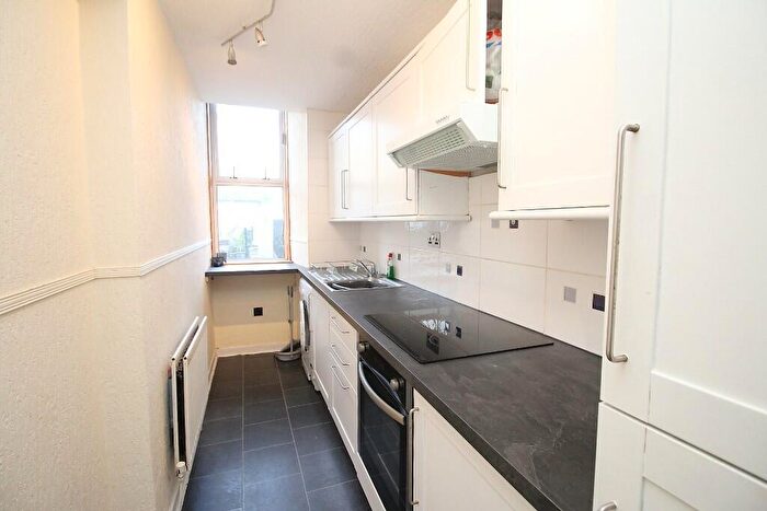 2 Bedroom Flat For Sale In East Clyde Street, Helensburgh, G84