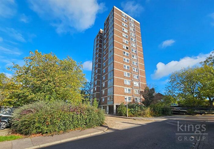 1 Bedroom Flat For Sale In Nicholls Field, Harlow, CM18