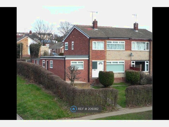 4 Bedroom Semi-Detached House To Rent In Howarth Road, Rotherham, S60