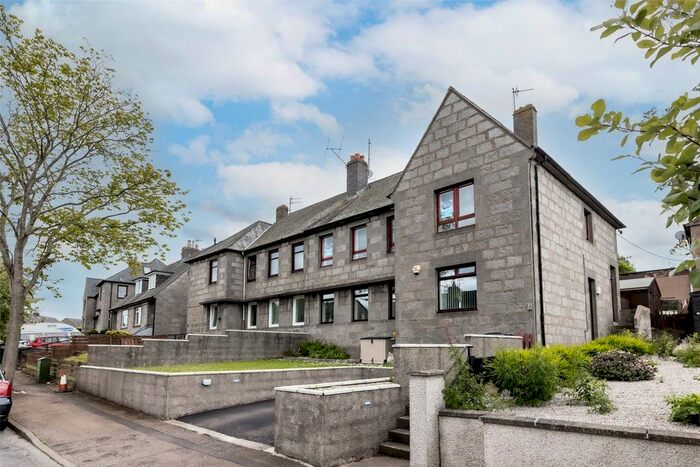 3 Bedroom Flat To Rent In Corthan Crescent, Aberdeen, AB12