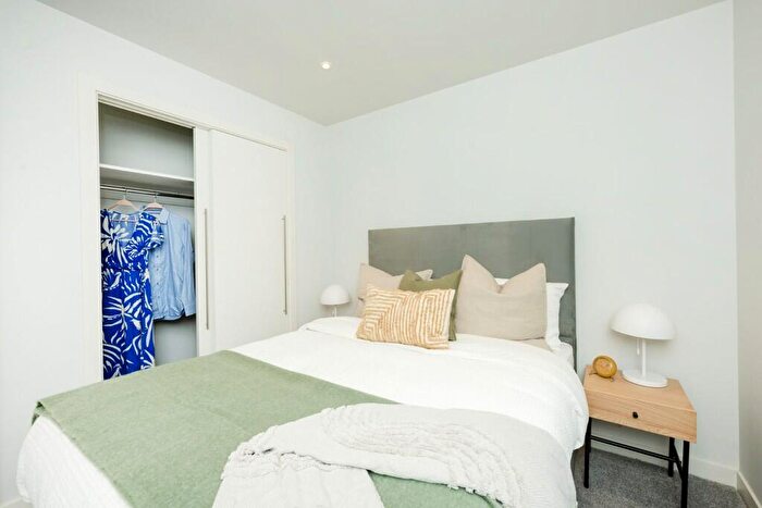 1 Bedroom Apartment To Rent In Dalian, St. Vincent Street, Glasgow, G3