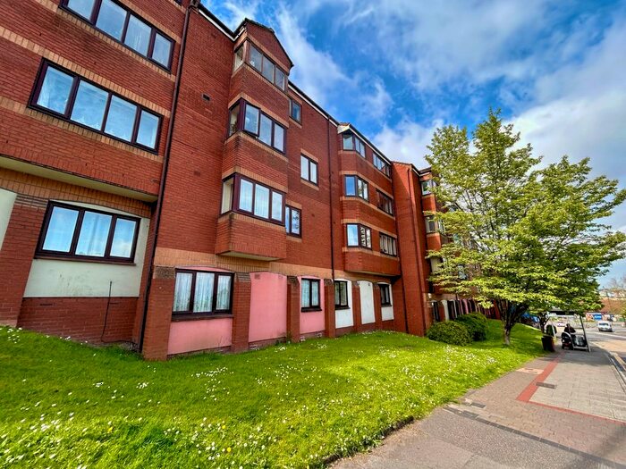 2 Bedroom Flat To Rent In Winton Street, Bristol, BS4
