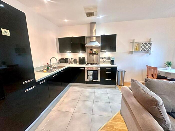 2 Bedroom Flat For Sale In Rumbush Lane, Dickens Heath, Shirley, Solihull, B90