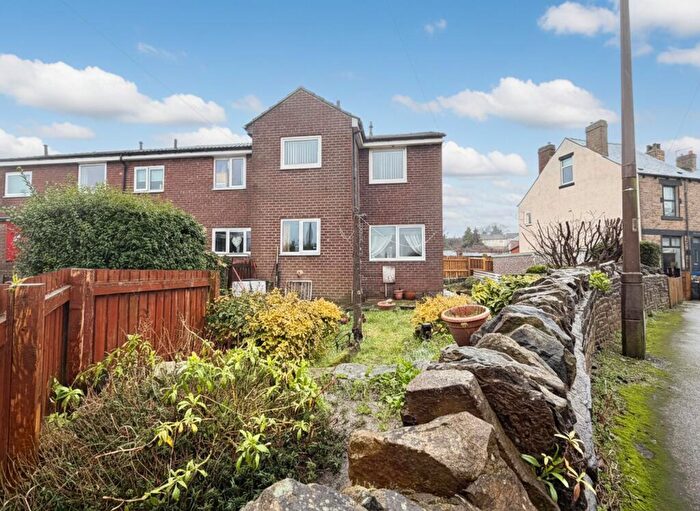 3 Bedroom End Of Terrace House For Sale In Berrywell Avenue, Penistone, S36