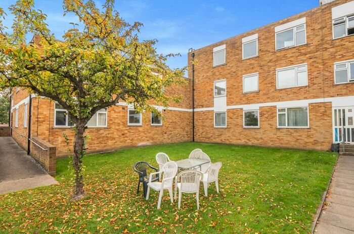 1 Bedroom Flat To Rent In Granville Road Sidcup, DA14