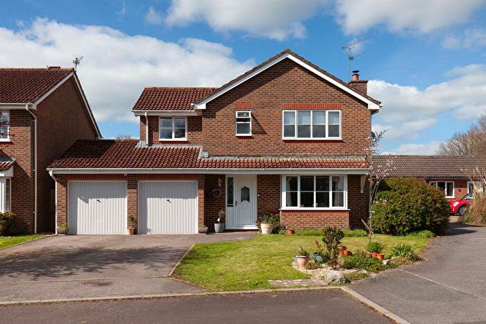 4 Bedroom Detached House For Sale In Linden Park, Shaftesbury, SP7