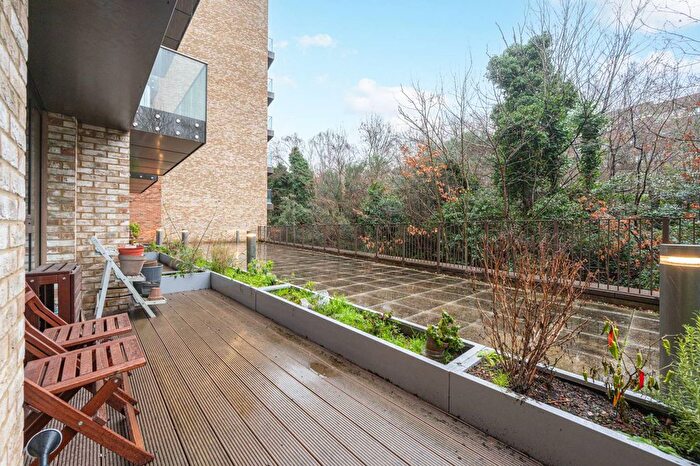 1 Bedroom Flat For Sale In Bailey Street, Deptford, London, SE8