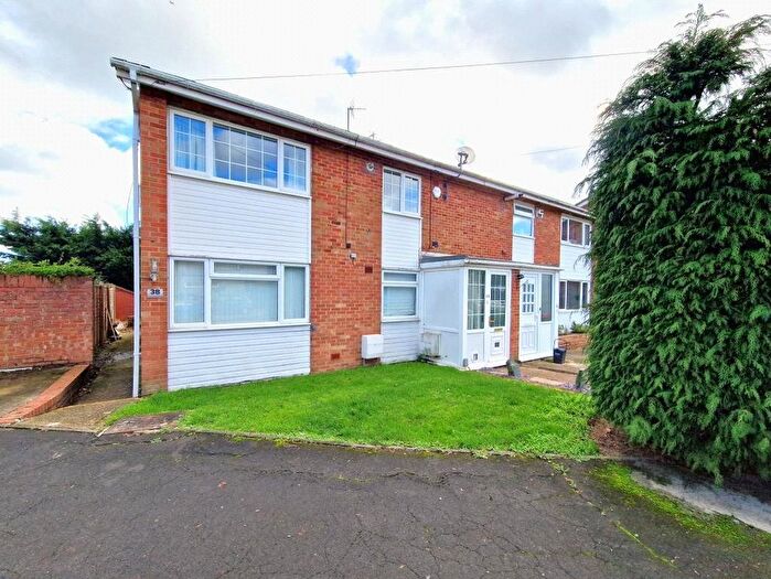 2 Bedroom Maisonette To Rent In Rivermead Road, Woodley, Reading, Berkshire, RG5
