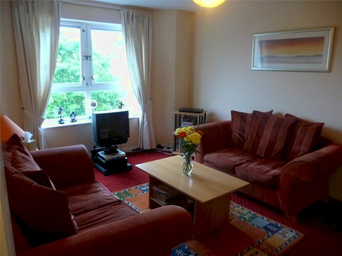 2 Bedroom Flat To Rent In Grovepark Gardens, St Georges Cross, Glasgow, G20