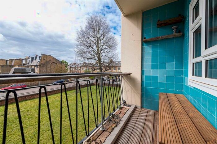 1 Bedroom Flat To Rent In Hewett House, Horne Way, Putney, SW15