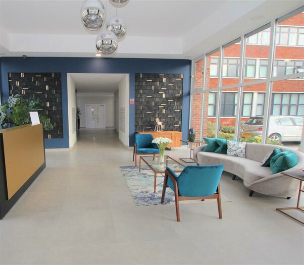 2 Bedroom Flat To Rent In Arrowhead House, Laporte Way, Luton, LU4