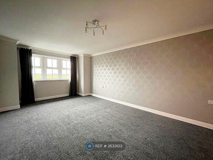 2 Bedroom Flat To Rent In Adlington Place, Poynton, Stockport, SK12