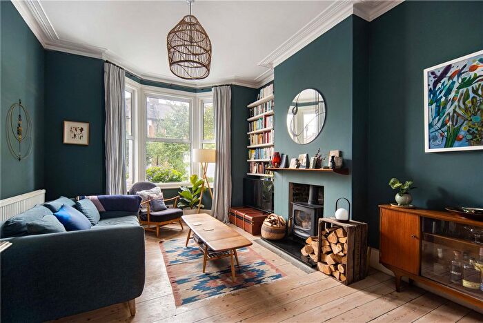 5 Bedroom Detached House For Sale In Roding Road, Hackney, London, E5