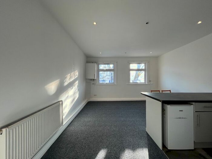 1 Bedroom Flat To Rent In Barking Road, London, E13