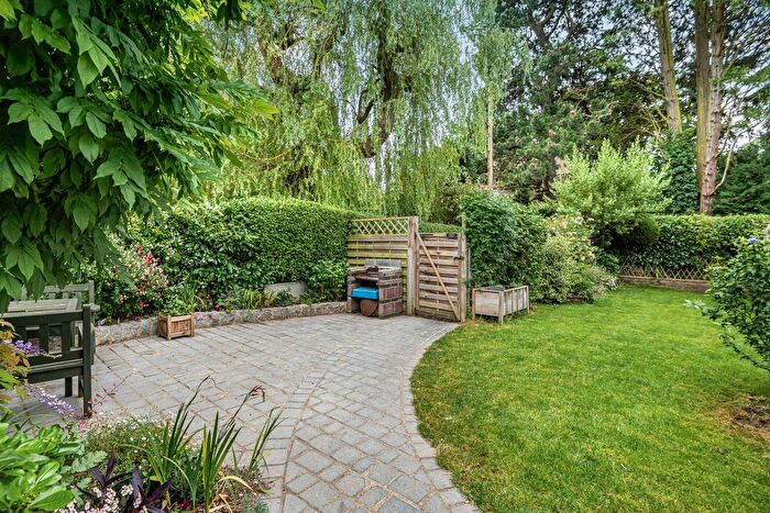 3 Bedroom Terraced House For Sale In Victoria Road, Wargrave, RG10